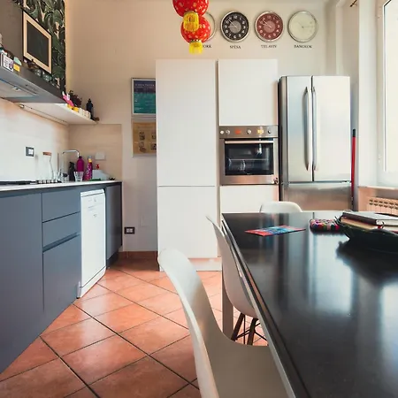 Attico Dei Poeti アパート