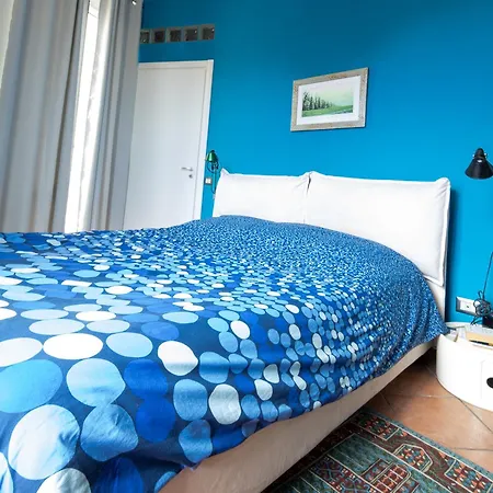 アパート Attico Dei Poeti *